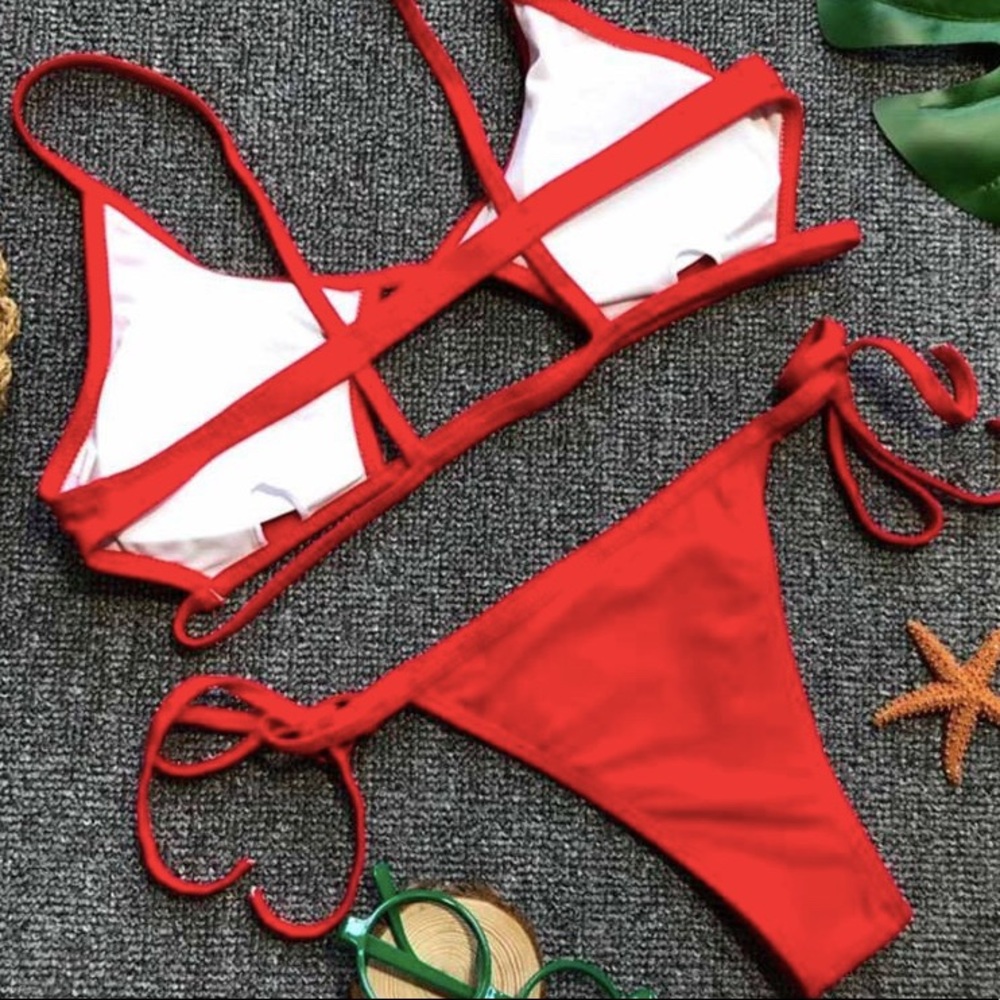 Two piece bikini - Picture 7 of 8